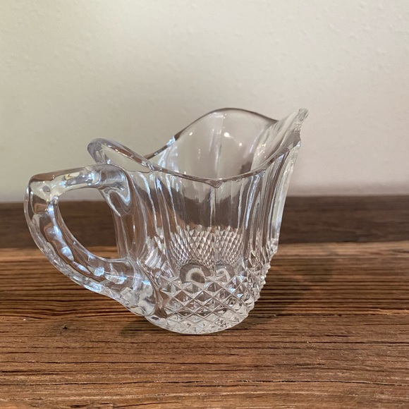 Vintage Crystal Glass Creamer and Sugar Set 
Used - Picture 9 of 10